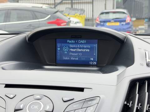 Ford Kuga 1.5T EcoBoost Zetec SUV 5dr Petrol Auto AWD Euro 6 (s/s) (182 ps) - U2404