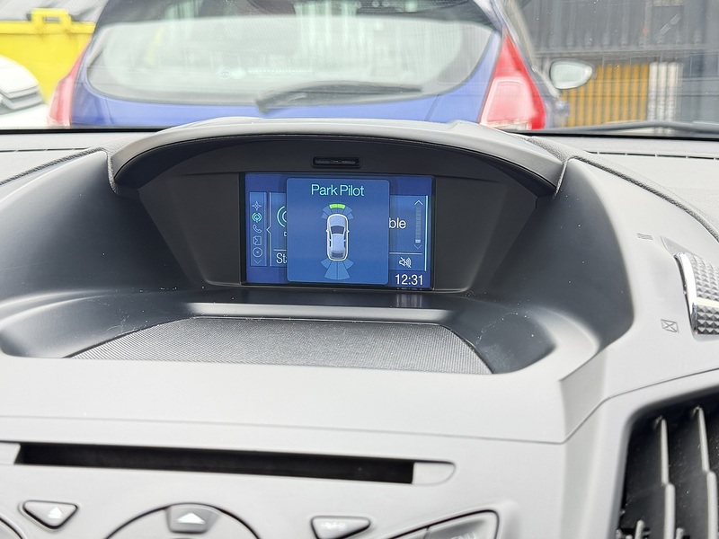 Ford Kuga 1.5T EcoBoost Zetec SUV 5dr Petrol Auto AWD Euro 6 (s/s) (182 ps) - U2404