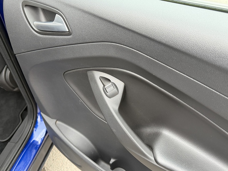 Ford Kuga 1.5T EcoBoost Zetec SUV 5dr Petrol Auto AWD Euro 6 (s/s) (182 ps) - U2404