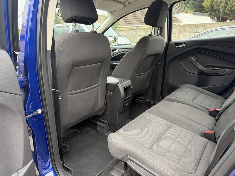 Ford Kuga 1.5T EcoBoost Zetec SUV 5dr Petrol Auto AWD Euro 6 (s/s) (182 ps) - U2404