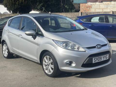 Ford Fiesta 1.4 Zetec Hatchback 5dr Petrol Manual (133 g/km, 94 bhp) - U2405