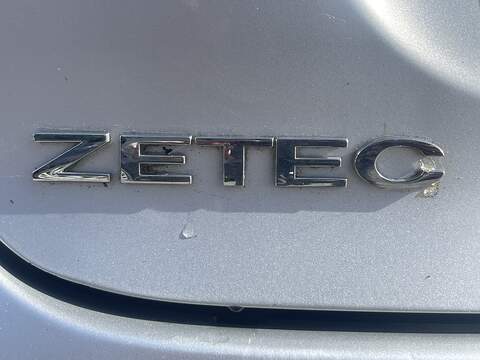 Ford Fiesta 1.4 Zetec Hatchback 5dr Petrol Manual (133 g/km, 94 bhp) - U2405