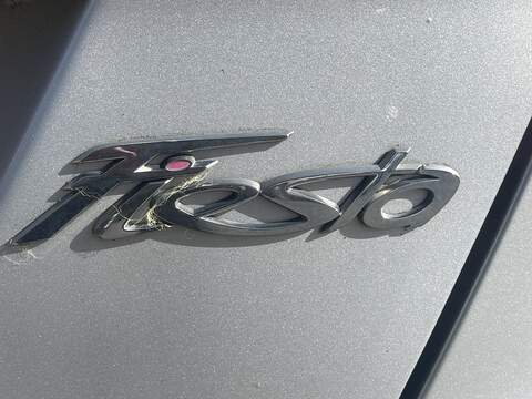 Ford Fiesta 1.4 Zetec Hatchback 5dr Petrol Manual (133 g/km, 94 bhp) - U2405