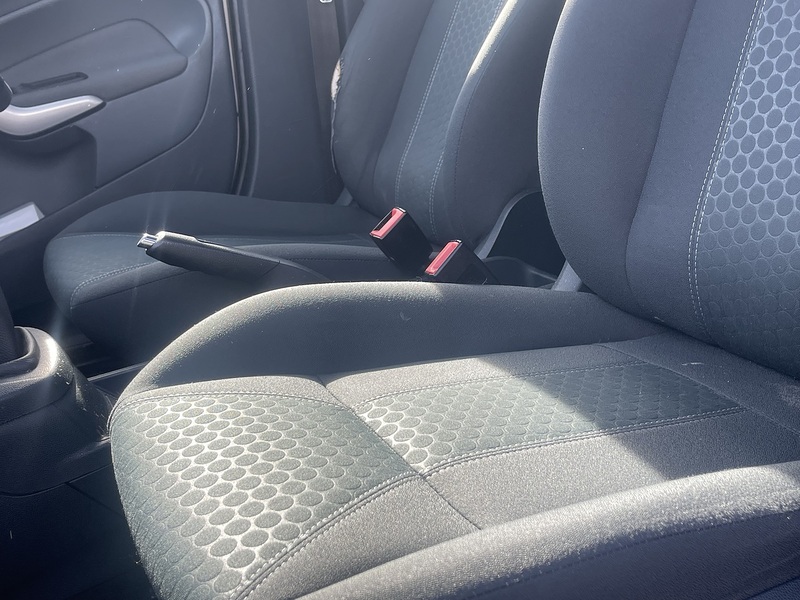 Ford Fiesta 1.4 Zetec Hatchback 5dr Petrol Manual (133 g/km, 94 bhp) - U2405