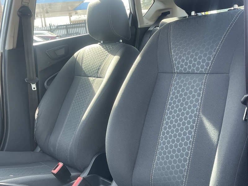 Ford Fiesta 1.4 Zetec Hatchback 5dr Petrol Manual (133 g/km, 94 bhp) - U2405