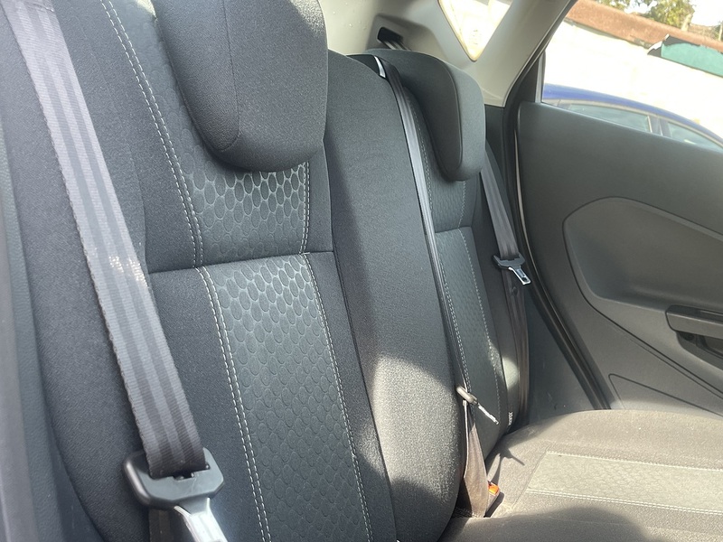 Ford Fiesta 1.4 Zetec Hatchback 5dr Petrol Manual (133 g/km, 94 bhp) - U2405