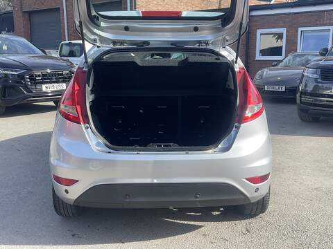 Ford Fiesta 1.4 Zetec Hatchback 5dr Petrol Manual (133 g/km, 94 bhp) - U2405