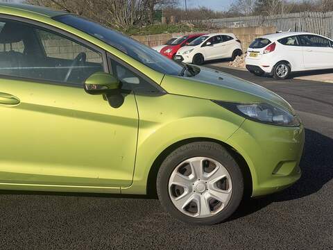 Ford Fiesta Edge - U2406