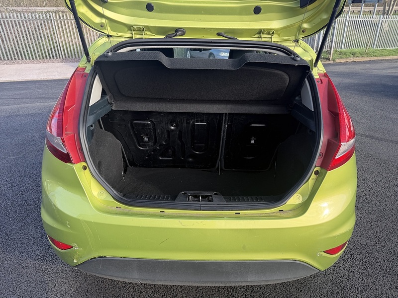 Ford Fiesta Edge - U2406