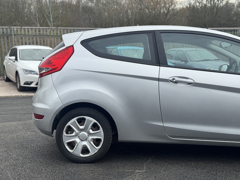 Ford Fiesta Edge - U2407