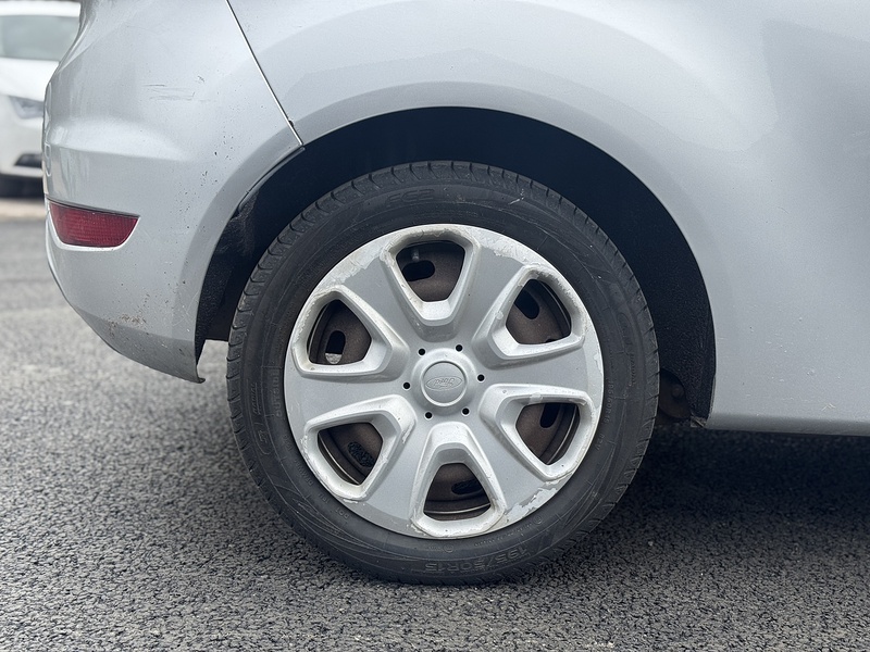 Ford Fiesta Edge - U2407