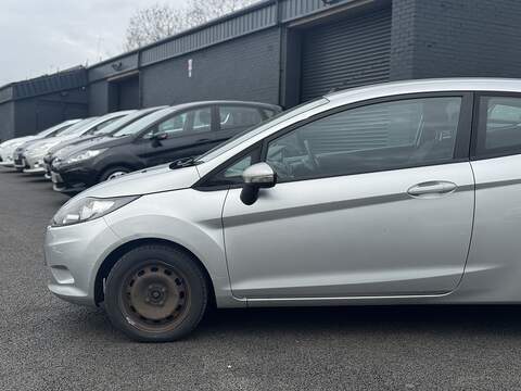 Ford Fiesta Edge - U2407