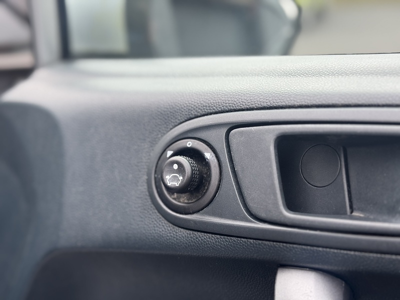 Ford Fiesta Edge - U2407