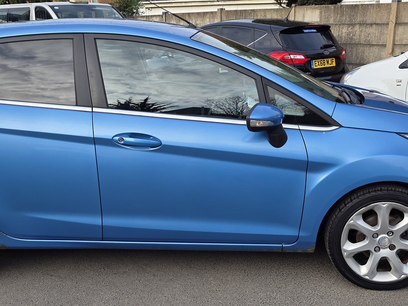 Ford Fiesta 1.6 Titanium Hatchback 5dr Petrol Manual (139 g/km, 118 bhp) - U2409