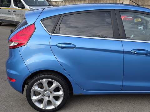 Ford Fiesta 1.6 Titanium Hatchback 5dr Petrol Manual (139 g/km, 118 bhp) - U2409