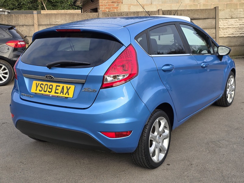 Ford Fiesta 1.6 Titanium Hatchback 5dr Petrol Manual (139 g/km, 118 bhp) - U2409