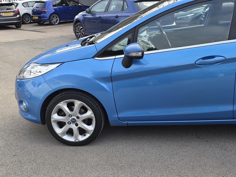 Ford Fiesta 1.6 Titanium Hatchback 5dr Petrol Manual (139 g/km, 118 bhp) - U2409