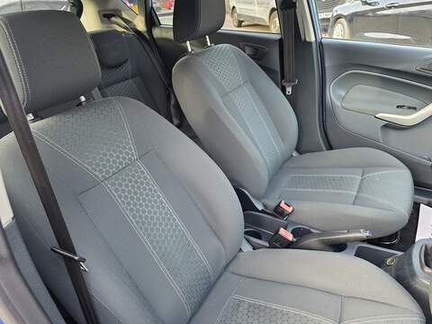Ford Fiesta 1.6 Titanium Hatchback 5dr Petrol Manual (139 g/km, 118 bhp) - U2409