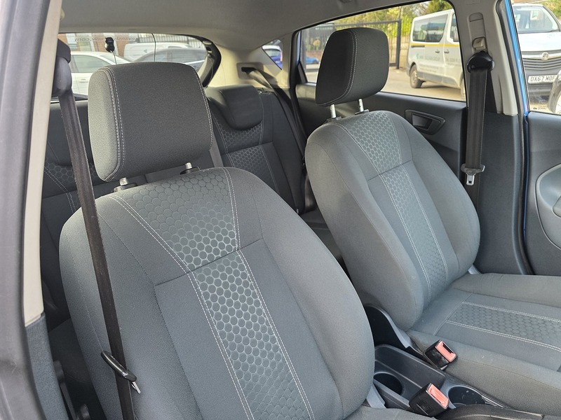 Ford Fiesta 1.6 Titanium Hatchback 5dr Petrol Manual (139 g/km, 118 bhp) - U2409