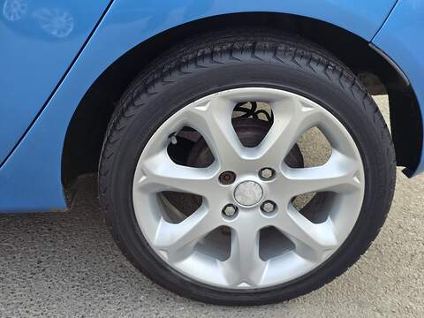 Ford Fiesta 1.6 Titanium Hatchback 5dr Petrol Manual (139 g/km, 118 bhp) - U2409