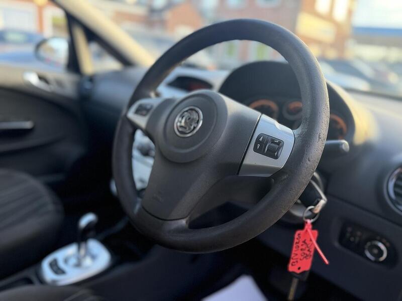 Vauxhall Corsa 1.2i ecoFLEX 16v Exclusiv Hatchback 5dr Petrol Easytronic (119 g/km, 84 bhp) - U2410