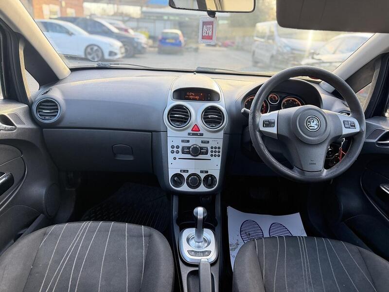 Vauxhall Corsa 1.2i ecoFLEX 16v Exclusiv Hatchback 5dr Petrol Easytronic (119 g/km, 84 bhp) - U2410