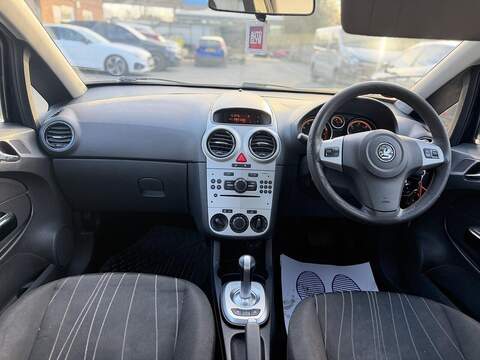 Vauxhall Corsa 1.2i ecoFLEX 16v Exclusiv Hatchback 5dr Petrol Easytronic (119 g/km, 84 bhp) - U2410