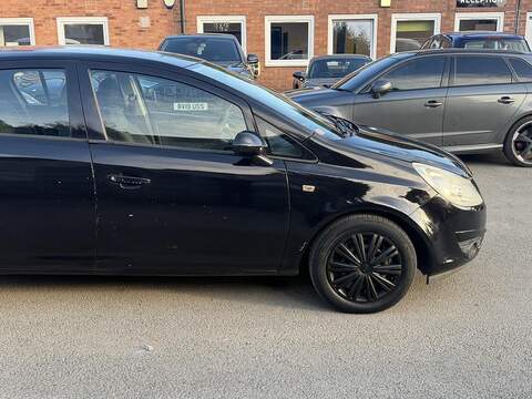 Vauxhall Corsa 1.2i ecoFLEX 16v Exclusiv Hatchback 5dr Petrol Easytronic (119 g/km, 84 bhp) - U2410