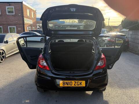 Vauxhall Corsa 1.2i ecoFLEX 16v Exclusiv Hatchback 5dr Petrol Easytronic (119 g/km, 84 bhp) - U2410