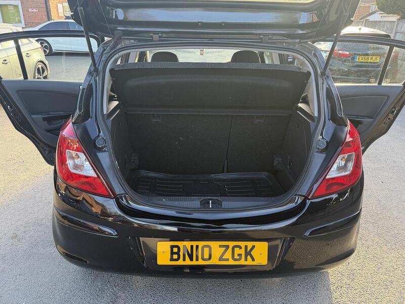 Vauxhall Corsa 1.2i ecoFLEX 16v Exclusiv Hatchback 5dr Petrol Easytronic (119 g/km, 84 bhp) - U2410
