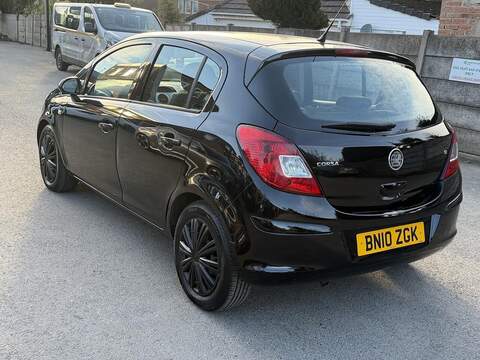 Vauxhall Corsa 1.2i ecoFLEX 16v Exclusiv Hatchback 5dr Petrol Easytronic (119 g/km, 84 bhp) - U2410