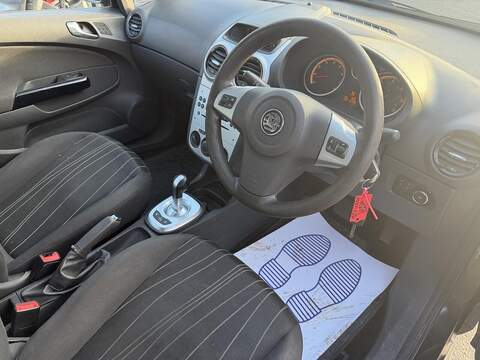 Vauxhall Corsa 1.2i ecoFLEX 16v Exclusiv Hatchback 5dr Petrol Easytronic (119 g/km, 84 bhp) - U2410