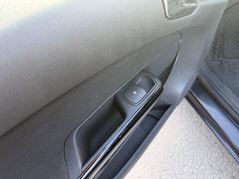 Vauxhall Corsa 1.2i ecoFLEX 16v Exclusiv Hatchback 5dr Petrol Easytronic (119 g/km, 84 bhp) - U2410