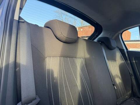 Vauxhall Corsa 1.2i ecoFLEX 16v Exclusiv Hatchback 5dr Petrol Easytronic (119 g/km, 84 bhp) - U2410