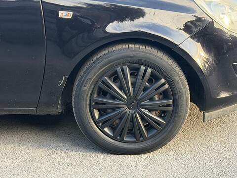 Vauxhall Corsa 1.2i ecoFLEX 16v Exclusiv Hatchback 5dr Petrol Easytronic (119 g/km, 84 bhp) - U2410