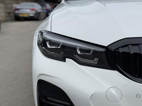 BMW 3 Series 2.0 330e 12kWh M Sport Touring 5dr Petrol Plug-in Hybrid Auto Euro 6 (s/s) (292 ps) - U2411