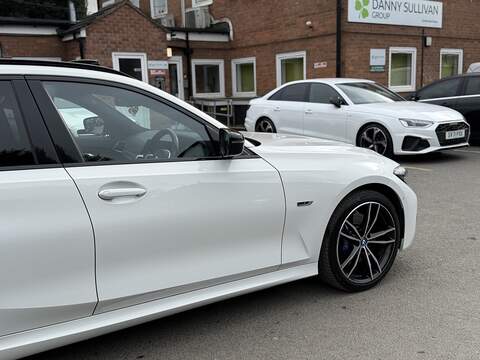 BMW 3 Series 2.0 330e 12kWh M Sport Touring 5dr Petrol Plug-in Hybrid Auto Euro 6 (s/s) (292 ps) - U2411