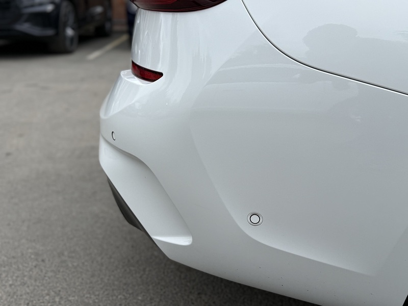 BMW 3 Series 2.0 330e 12kWh M Sport Touring 5dr Petrol Plug-in Hybrid Auto Euro 6 (s/s) (292 ps) - U2411