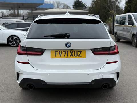 BMW 3 Series 2.0 330e 12kWh M Sport Touring 5dr Petrol Plug-in Hybrid Auto Euro 6 (s/s) (292 ps) - U2411