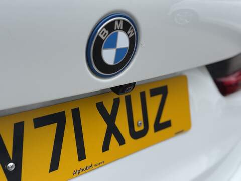 BMW 3 Series 2.0 330e 12kWh M Sport Touring 5dr Petrol Plug-in Hybrid Auto Euro 6 (s/s) (292 ps) - U2411
