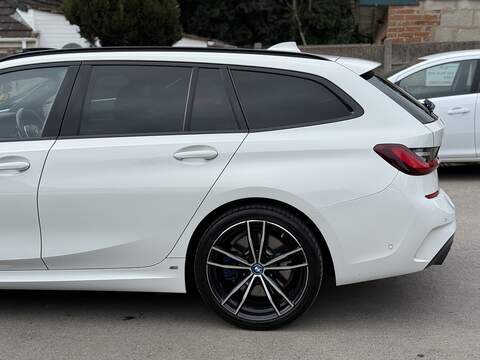 BMW 3 Series 2.0 330e 12kWh M Sport Touring 5dr Petrol Plug-in Hybrid Auto Euro 6 (s/s) (292 ps) - U2411