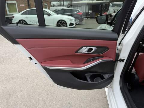 BMW 3 Series 2.0 330e 12kWh M Sport Touring 5dr Petrol Plug-in Hybrid Auto Euro 6 (s/s) (292 ps) - U2411