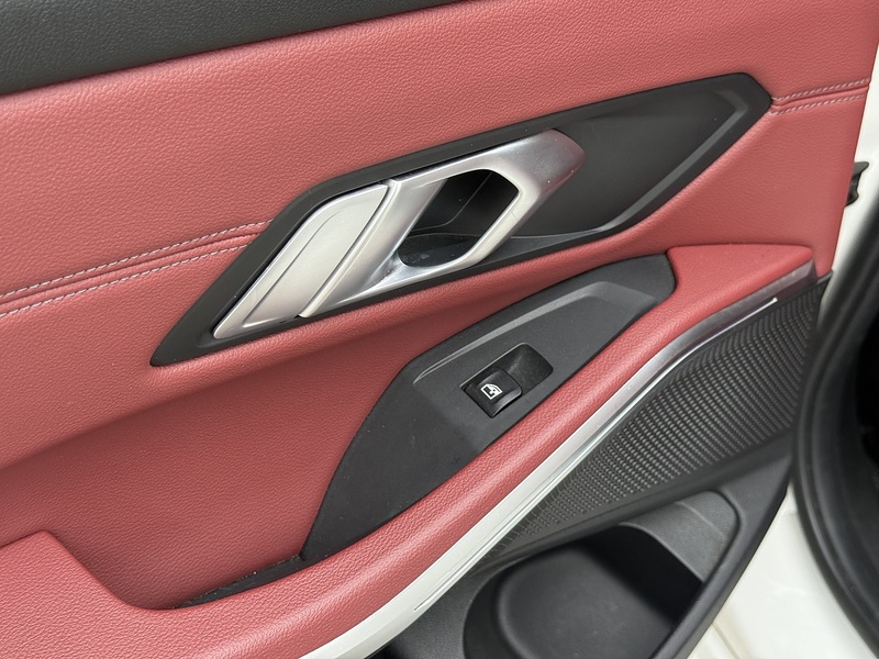 BMW 3 Series 2.0 330e 12kWh M Sport Touring 5dr Petrol Plug-in Hybrid Auto Euro 6 (s/s) (292 ps) - U2411