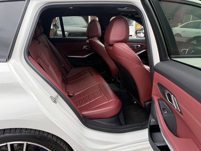 BMW 3 Series 2.0 330e 12kWh M Sport Touring 5dr Petrol Plug-in Hybrid Auto Euro 6 (s/s) (292 ps) - U2411