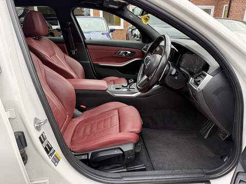 BMW 3 Series 2.0 330e 12kWh M Sport Touring 5dr Petrol Plug-in Hybrid Auto Euro 6 (s/s) (292 ps) - U2411