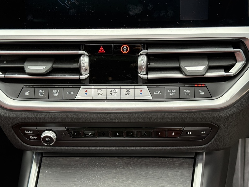 BMW 3 Series 2.0 330e 12kWh M Sport Touring 5dr Petrol Plug-in Hybrid Auto Euro 6 (s/s) (292 ps) - U2411