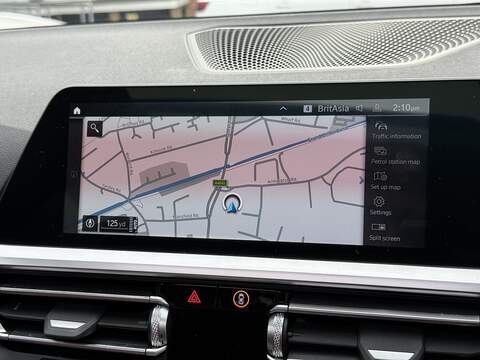 BMW 3 Series 2.0 330e 12kWh M Sport Touring 5dr Petrol Plug-in Hybrid Auto Euro 6 (s/s) (292 ps) - U2411