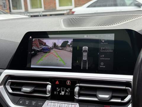 BMW 3 Series 2.0 330e 12kWh M Sport Touring 5dr Petrol Plug-in Hybrid Auto Euro 6 (s/s) (292 ps) - U2411