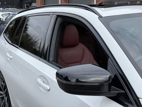 BMW 3 Series 2.0 330e 12kWh M Sport Touring 5dr Petrol Plug-in Hybrid Auto Euro 6 (s/s) (292 ps) - U2411