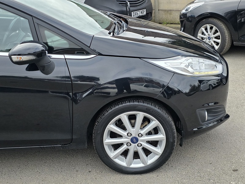 Ford Fiesta 1.0T EcoBoost Titanium Hatchback 5dr Petrol Powershift Euro 6 (100 ps) - U2412